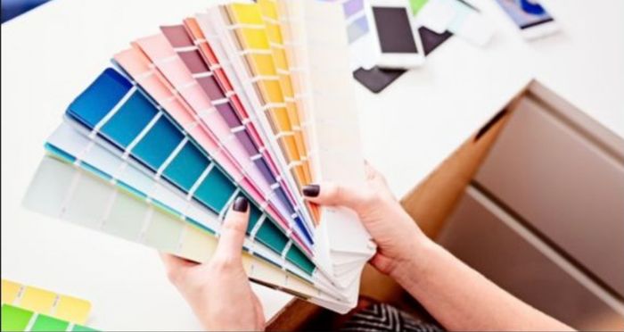 Selecting Pantone colour swatches